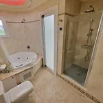 Habibi Luxury 5a فيلة